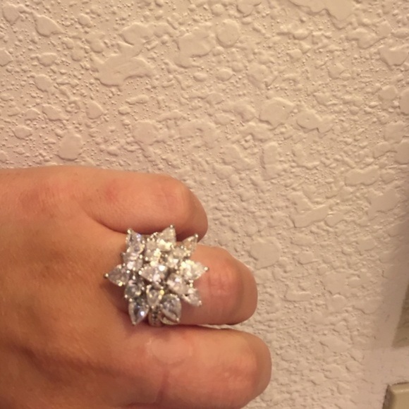 ✨sparkling Cocktail ring - Picture 3 of 3